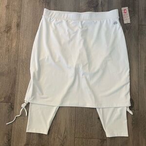 Brand New with Tags. Winter white. Snoga Athletics. 1x. Built in leggings